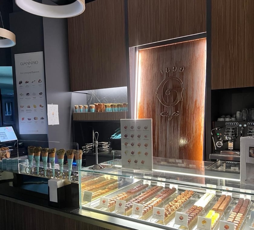 Bar realizzato da Errepi Falegnameria